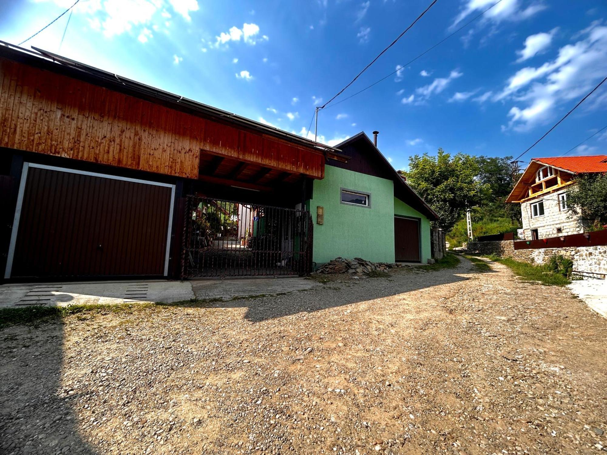 Villa Casa Camelia Nehoiu Exterior foto